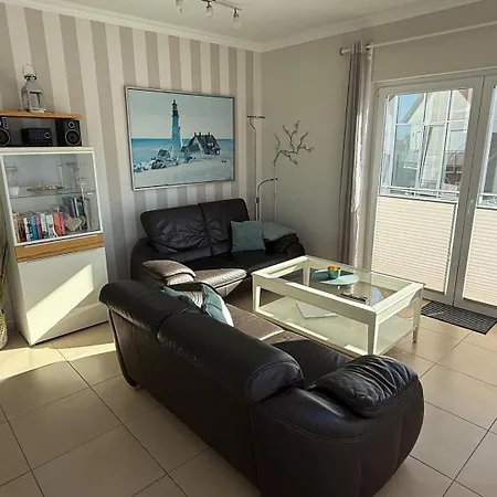 Ostseeblick Penthouse, Schoenberger Strand アパート *