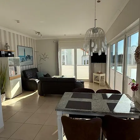Ostseeblick Penthouse, Schoenberger Strand アパート シェーンベルガー・シュトランド
